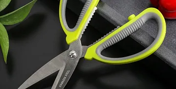 Как выбрать ножницы: в чем отличия портновских ножниц от закройных